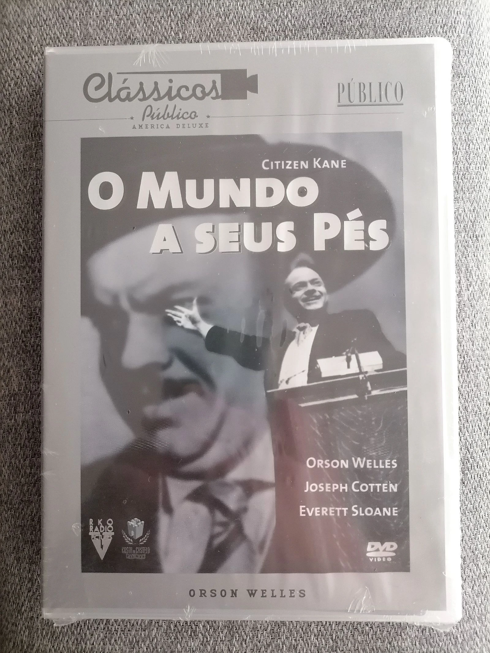 O Mundo a Seus Pés (novo e selado)
